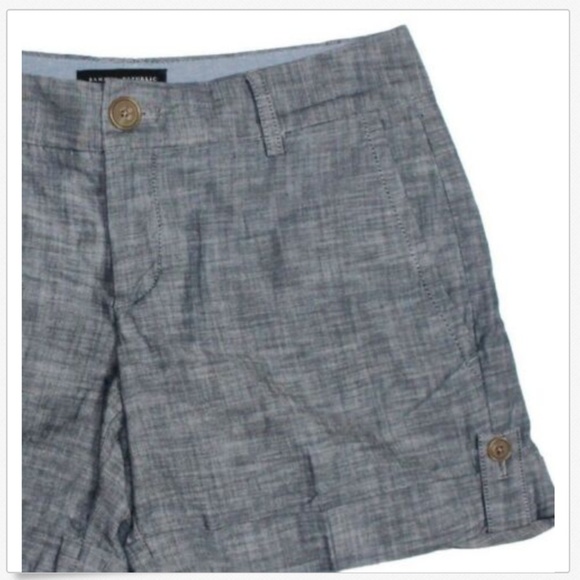 🌿Banana Republic Casual Cuffed Chambray Shorts 2 - Picture 3 of 6